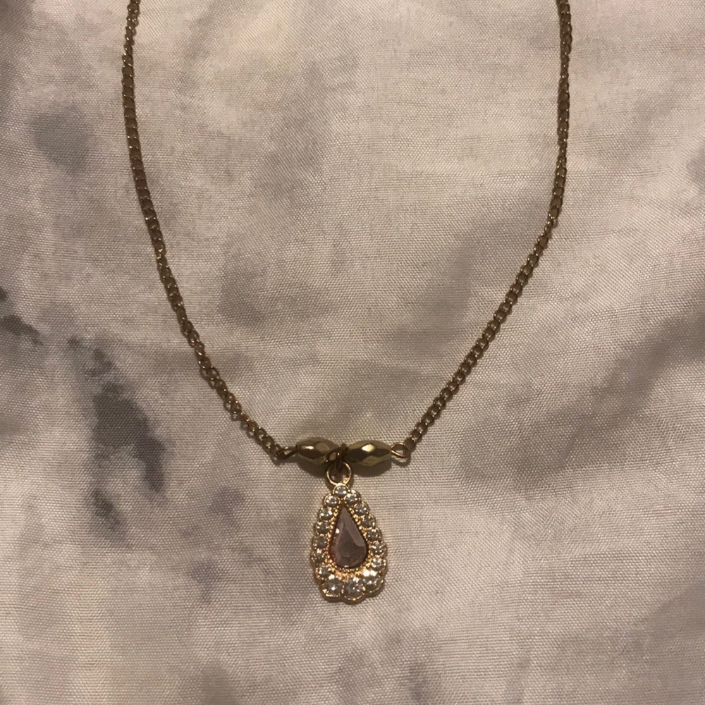 ✨dangling gold choker